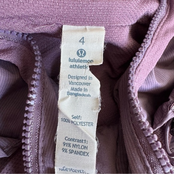 Lululemon 🍋 Light Weight Purple Hooded Jacket - Picture 13 of 13